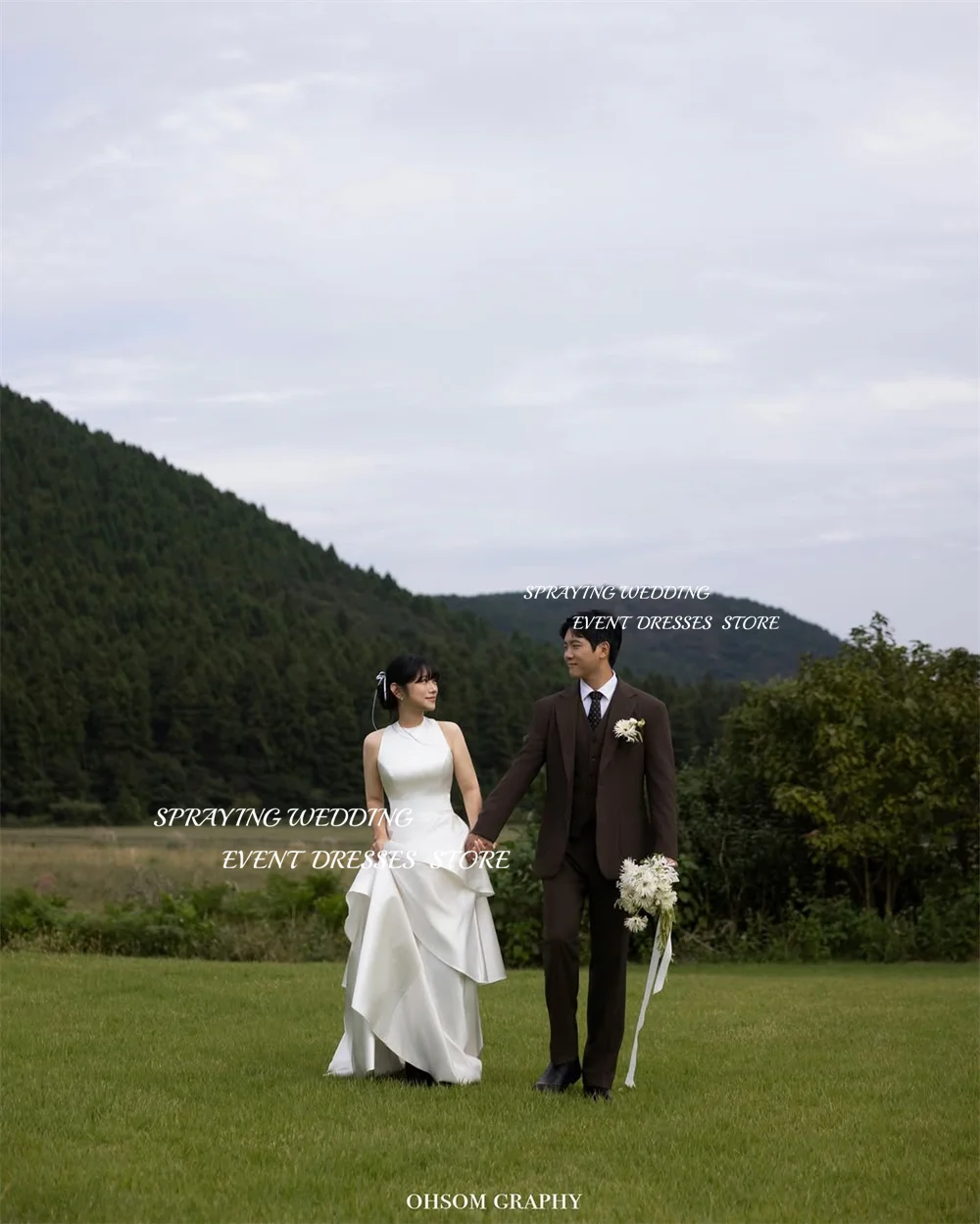 الرش أنيقة العاج الساتان فستان الزفاف كوريا صورة تبادل لاطلاق النار س الرقبة ألف خط طويل المتدرج زي العرائس مشد مخصص ستناء قسيمة