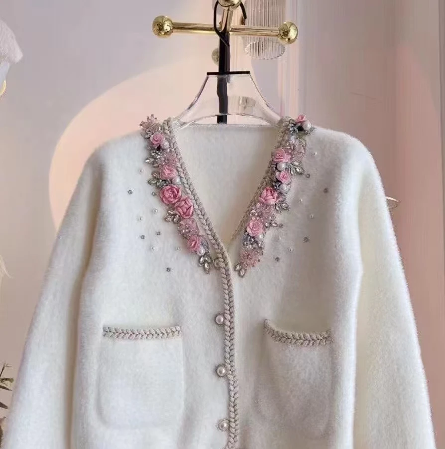 New In Autumn Winter 2024 Rhinestones 3D Flowers Stitch Knitted Sweater Cardigan Women\'s Vintage Knitwear Coat Outwear Jacket