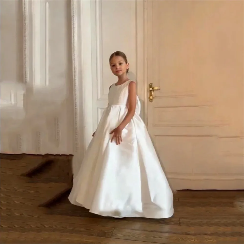

Customized Cute Flower Girl Wedding Dress Stain Spaghetti Straps Sleeveless with Bow Child Kids First Communion Birthday Gown