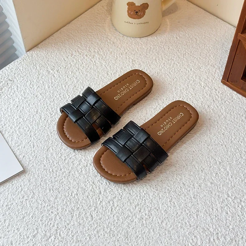 

Kids Fashion Sandals for Girls 2025 Summer Non-slip Soft Sole Toddler Barefoot Slippers Princess Classic Simple Outdoor Shoes