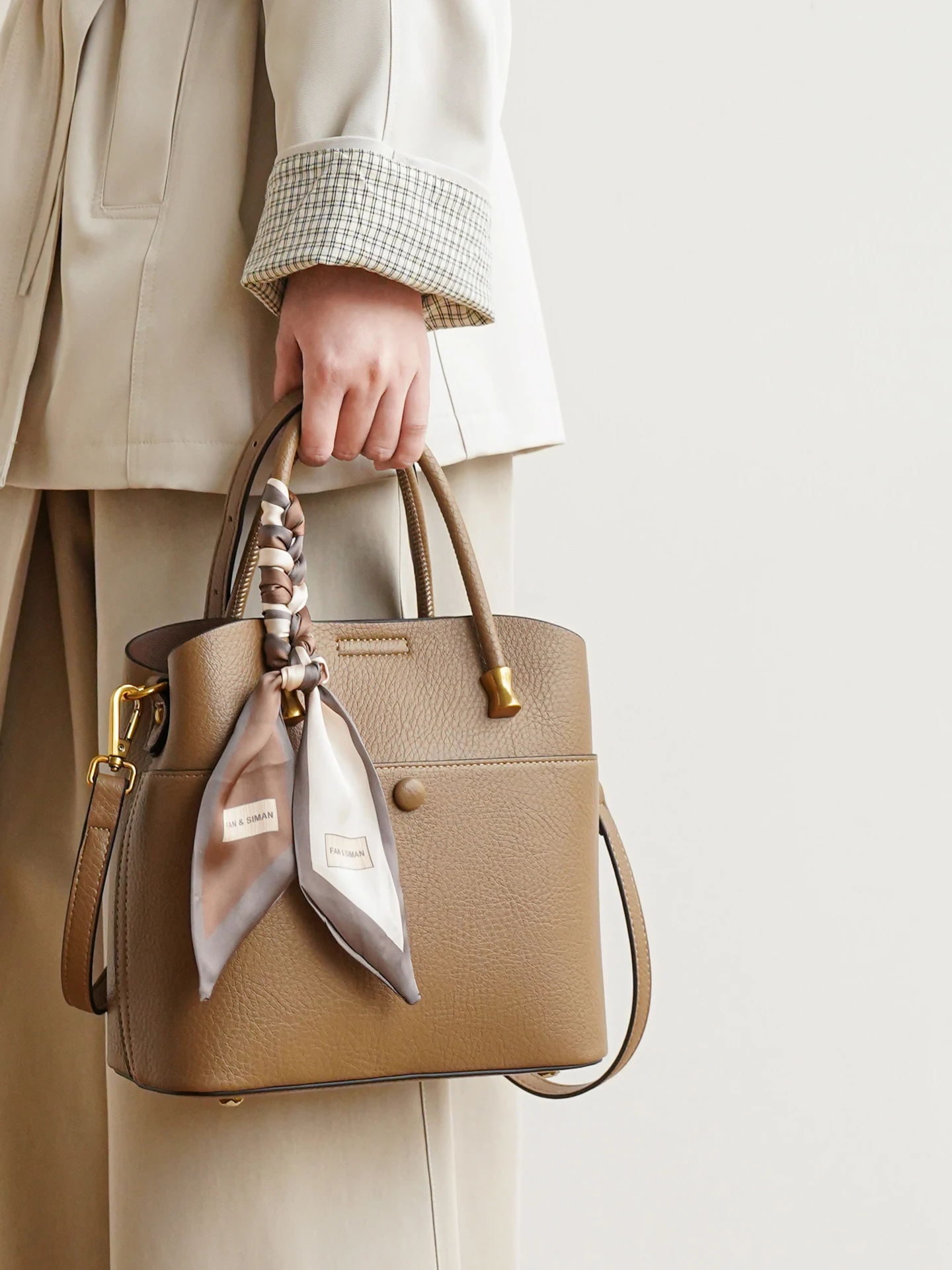 

Casual Large Capacity Bucket Bag Women's Single Shoulder Crossbody Bag Commute Fashionable Versatile PU Leather Handbag