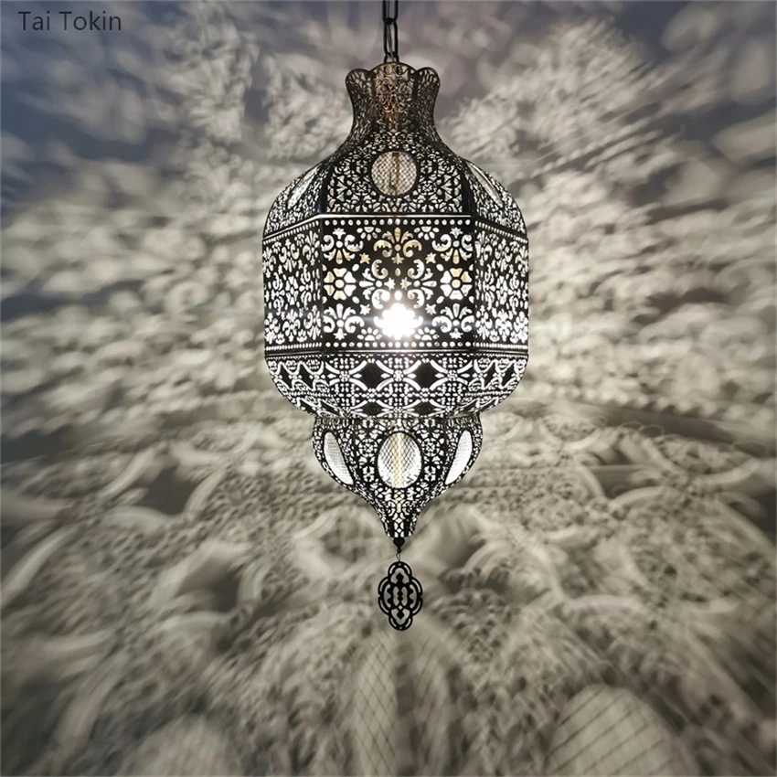 Southeast Asia Cutout carved lantern pendant lights living room balcony Vintage bedroom restaurant lamps hanging de lighting