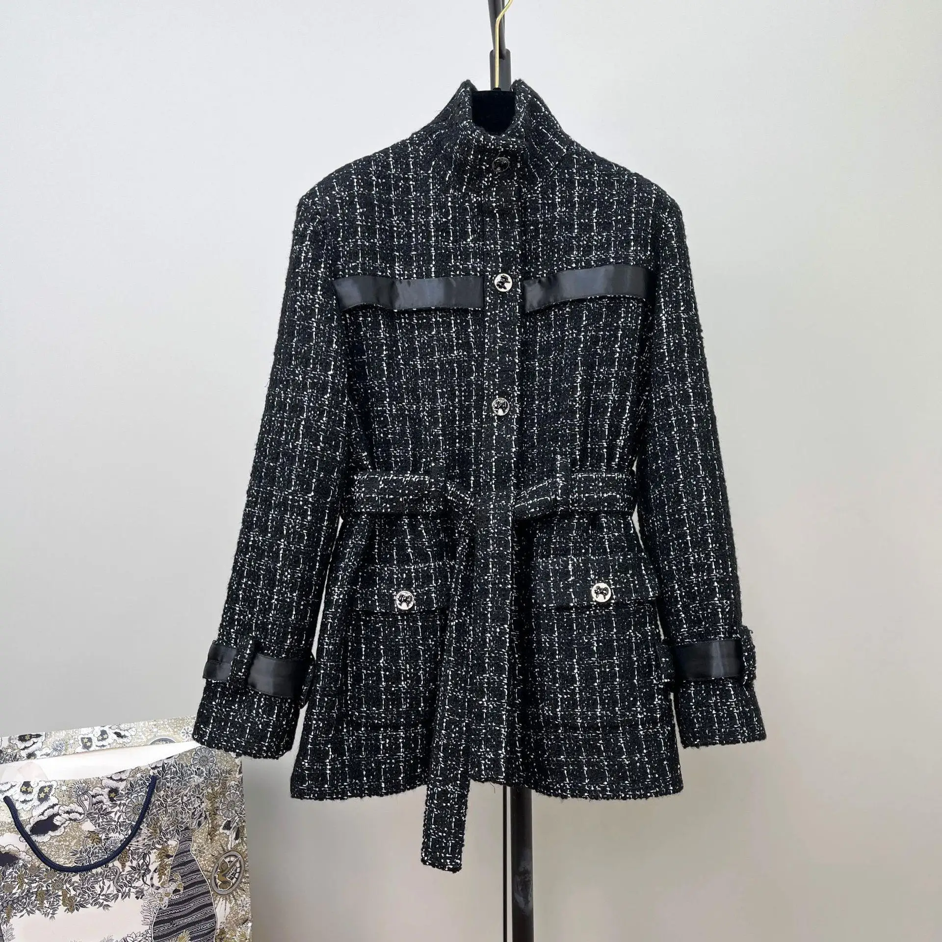 

High Quali Woolen Coat with Belt Stand Collar Design Large Flower Pattern Celebri Favored Early Spring New Sle Women's ...