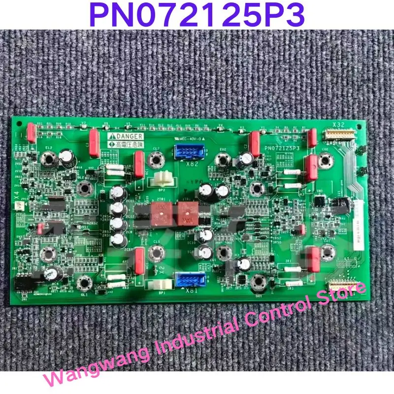 اختبار مستعمل موافق لوحة محرك محول التردد سلسلة ATV61-71 PN 072125 P3 هو لوحة تشغيل محرك 315kw/220kw/250KW،