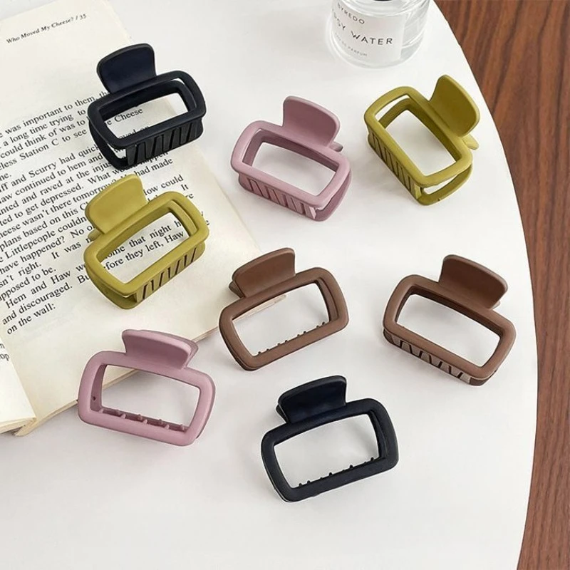 2Pcs Lightweight Square Hair Claw Clips Elegant Fashion Hair Accessories for Women Makeup Hairstyling