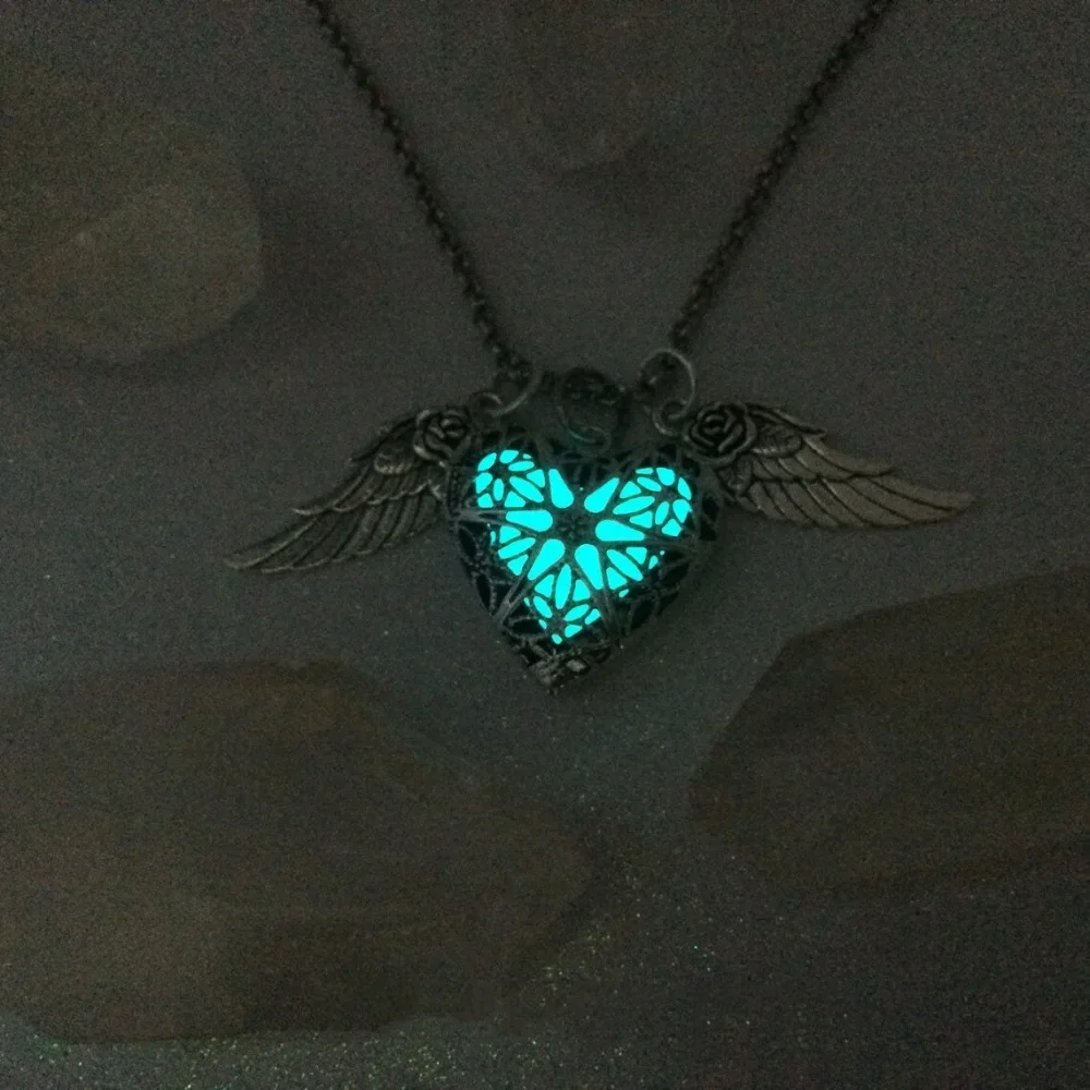 Hip-hop Punk Stainless Steel Rose Flower Wings Stereo Hollowed-out Heart Glowing Stone Pendant Necklace for Women Jewelry Gifts