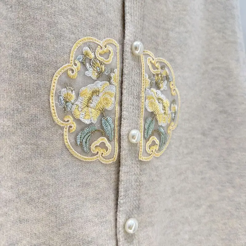 春と秋の新作カーディガン刺繍ラウンドネック新中国風ニットベストレディース2025ルーズトップス