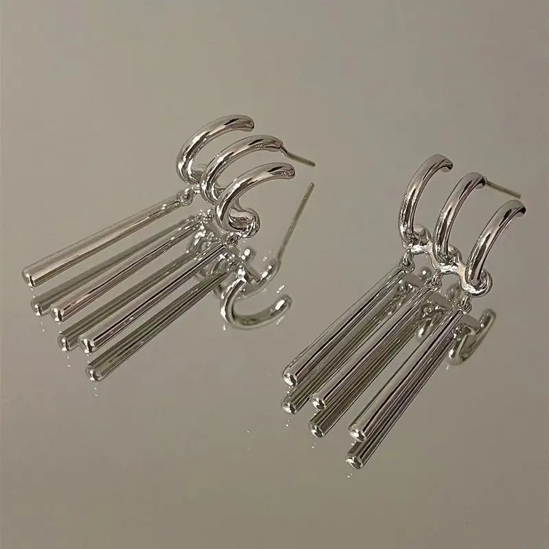 Pendientes de Anime Zoro de una pieza para mujer y hombre, joyería de Cosplay, Piercing, pendiente Triple falso, pendiente largo colgante, 1 par