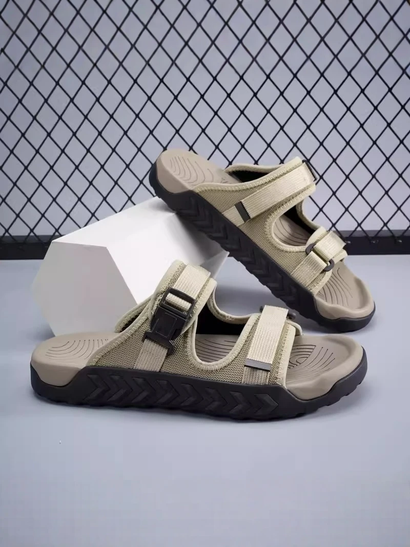 Men's Summer Outdoor Wear Anti-Slip Deodorant Water Proof No-Heel Wear-Resistant Sandals Beach Shoes Green Color Casual Trend