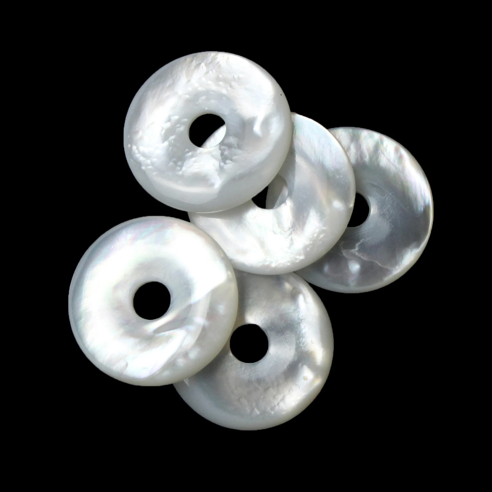 1 Piece Natural seawater Round White Shell Mother of Pearl Shell Ring Pendant for Jewelry Making DIY Necklace Earring