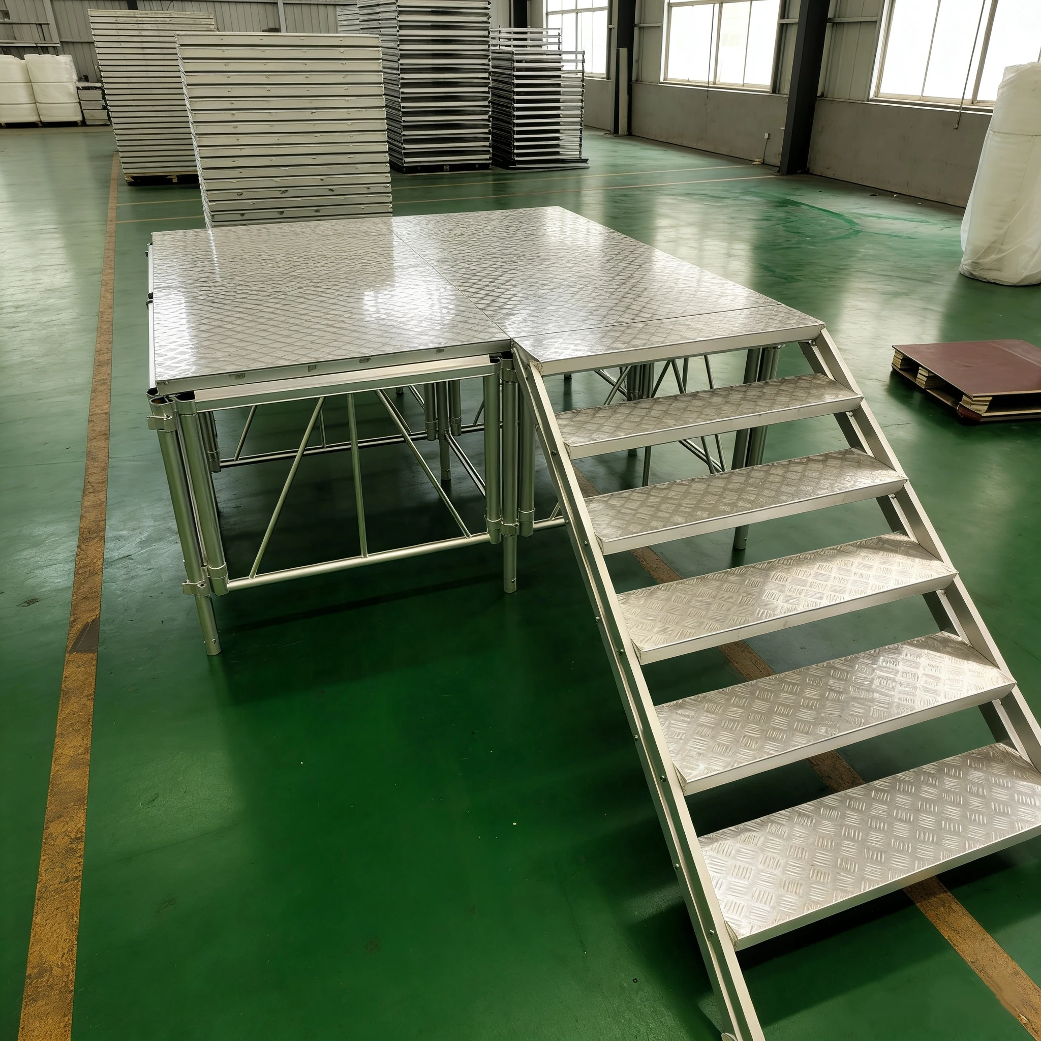 【Durable Using】Portable Modular Aluminum Alloy Truss Stage TUV Certified For Concerts Exhibitions Quick Installation 500kg Load