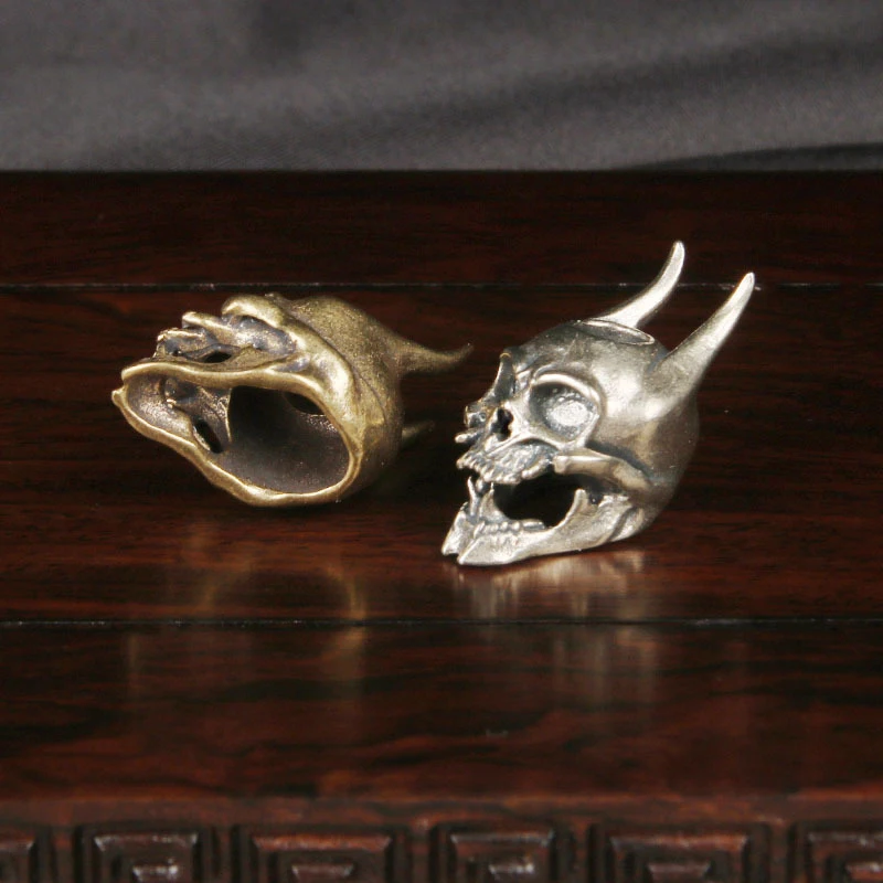 Un vintage 3D latón paktong cobre blanco mal sadan Lucife muerte Paracord 550 agujero cuentas EDC cuchillo llavero accesorio Decoración