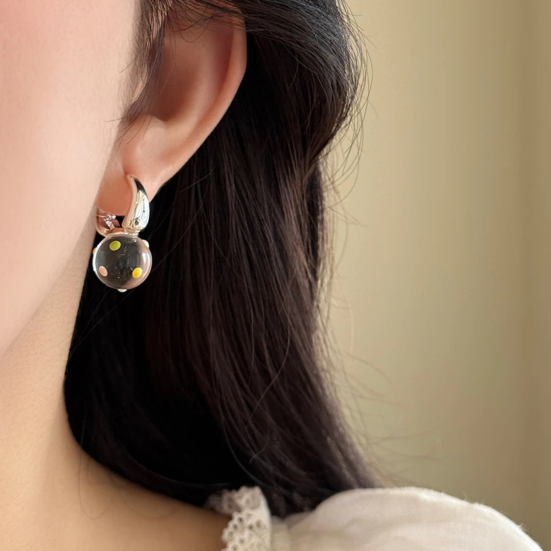 Makronen-farbige Tropfenglasur-Polka-Dot-Ohrringe mit transparenten runden Kugelanhängern für Damen – Trendiger Schmuck 2026, vielseitige Accessoires – Detail 12