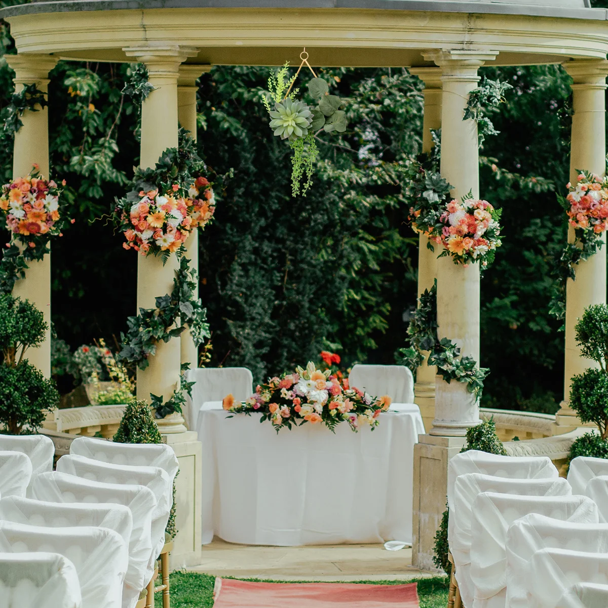 

Wedding Wreath Wall Hanging Artificial Succulent Plants Metal Ring Succulent Decor Romantic Home Wedding Decoration