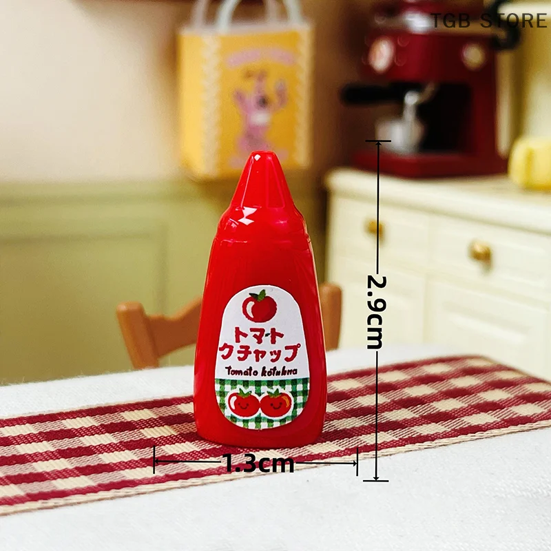 ランダムなミニチュアドールハウス用ジャム、ミニケチャップ、ごっこ遊び用食品、ドールデコレーションアクセサリー、おもちゃ