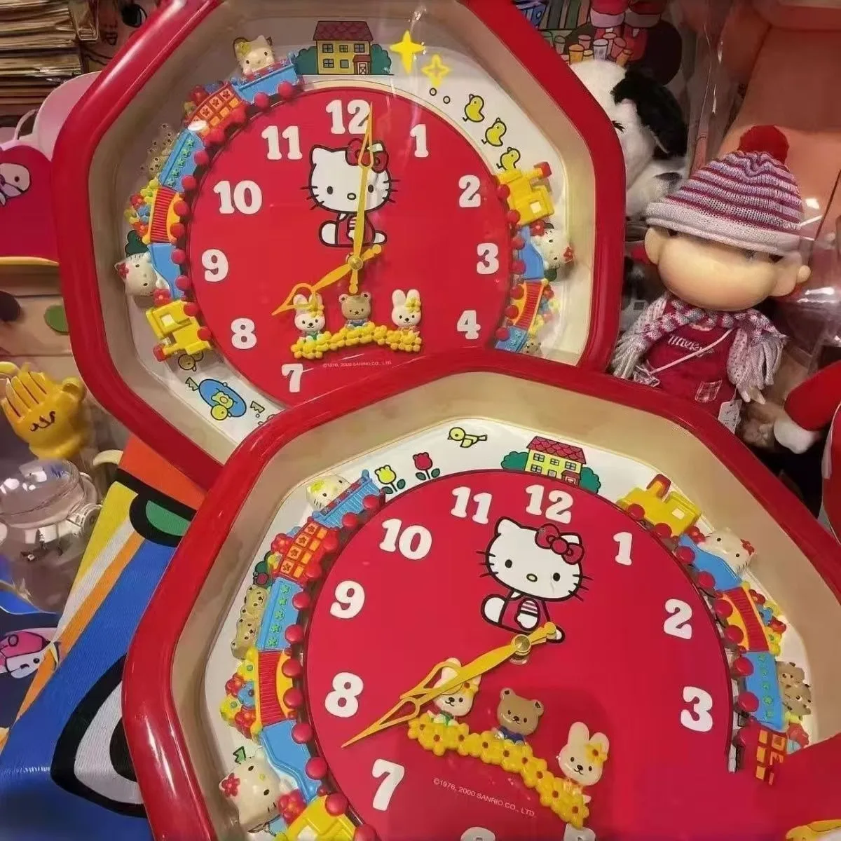 

Настенные часы в форме октагона с аниме-персонажами Sanrio HelloKitty и вращающимся поездом-игрушкой, милые, кавайные, мультяшные, портативные, легкие, прочные, подарки