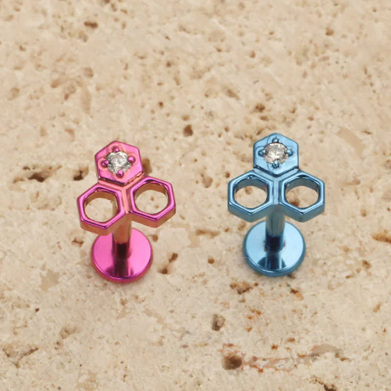 ASTM F136 Titan Wabenmuster Glitzer-Labret-Piercing Tragus Ohrknorpel Lippenstecker Helix Ohrläppchen Ohrring Eloxiertes Körperschmuckstück – Detail 5