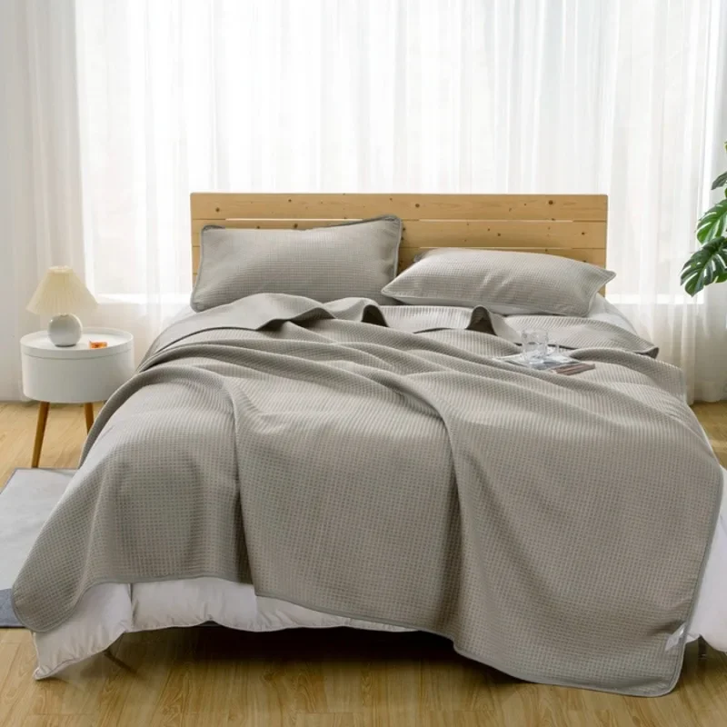 

2025 New Double sided PE Quick Cooling High Cooling Summer Quilt Breathable Humidity Extreme Narrow Side can Machine Washable