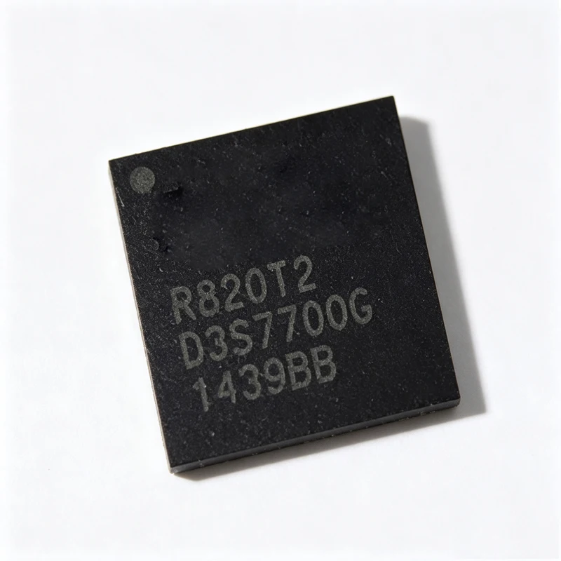 2PCS R820T2 R820T QFN24 ATSC tuner LCD chip
