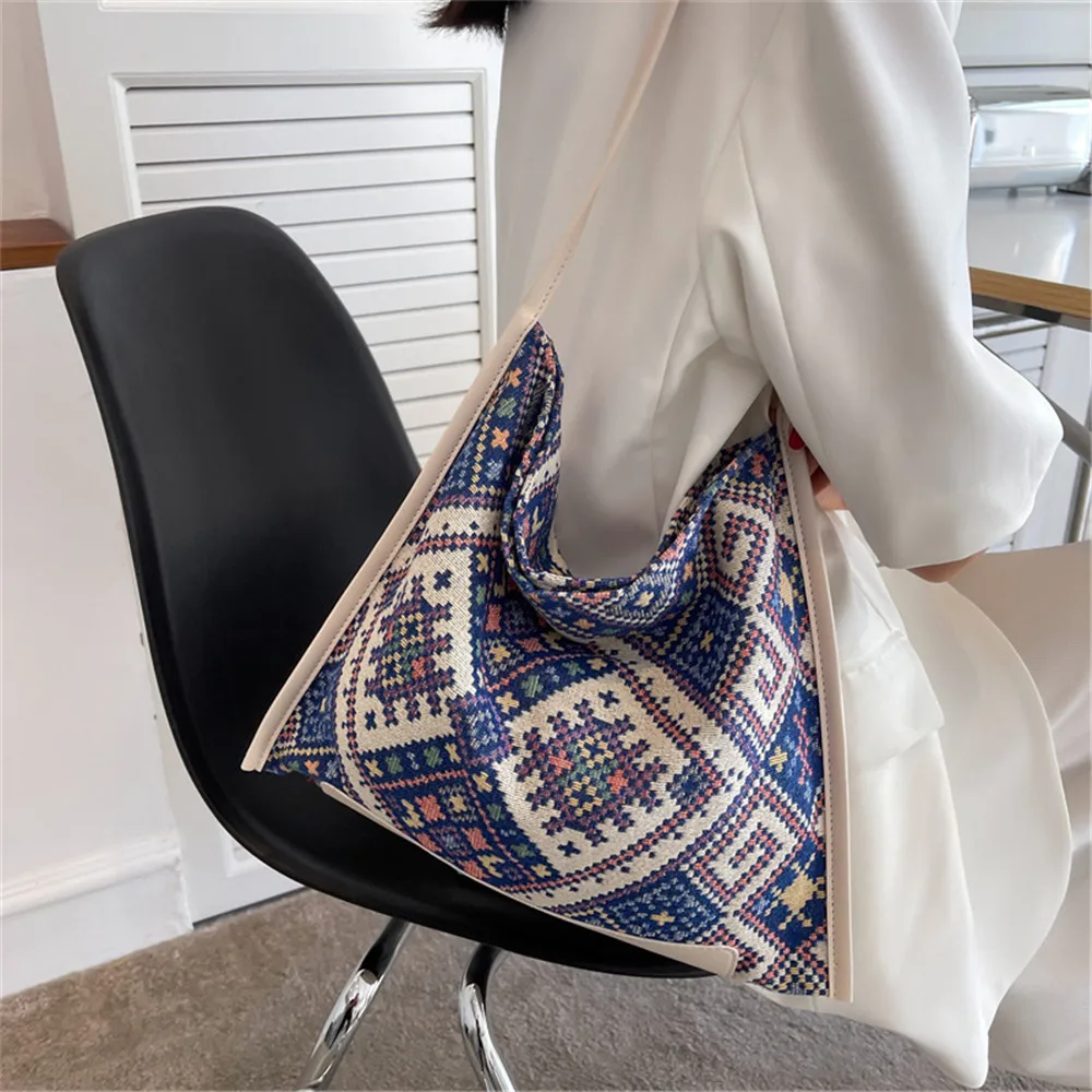 Women Student Cloth Bag Retro Ethnic Style Canvas Beach Handbags Woven Portable Soft Casual Printed Bohemian Handmade for Travel