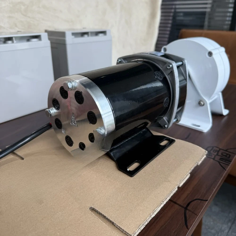 

Electric Motor 24V With Reducer DC 48V Voltage Motor With Gearbox Brushless Motor Asynchronous 500W-2200W Low Speed Motors