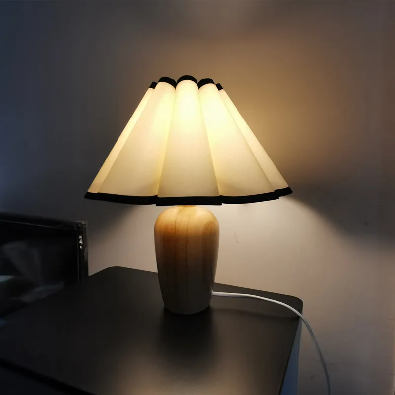 Classical Medieval Wooden Desk Lamp Nordic Korean Style Bedroom Bed Nightlight Net Pleated Decorative Japanese and Korean Solid