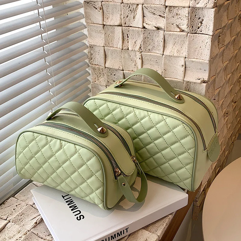 

New Embroidered Thread Makeup Bag Portable Large Capacity Cosmetics Storage Bag Travel Fashion Portable Simple Washing Bag