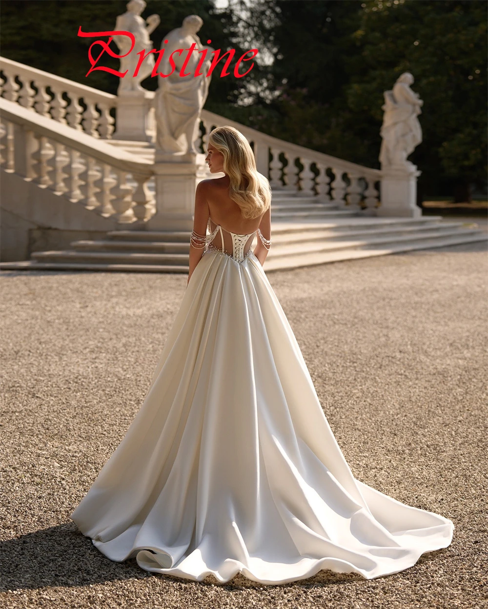 ที่กําหนดเองสีขาวซาตินชุดแต่งงานโรแมนติก Strapless แขนกุดเจ้าสาวอารมณ์ Lace Up กลับ Vestido De Novia