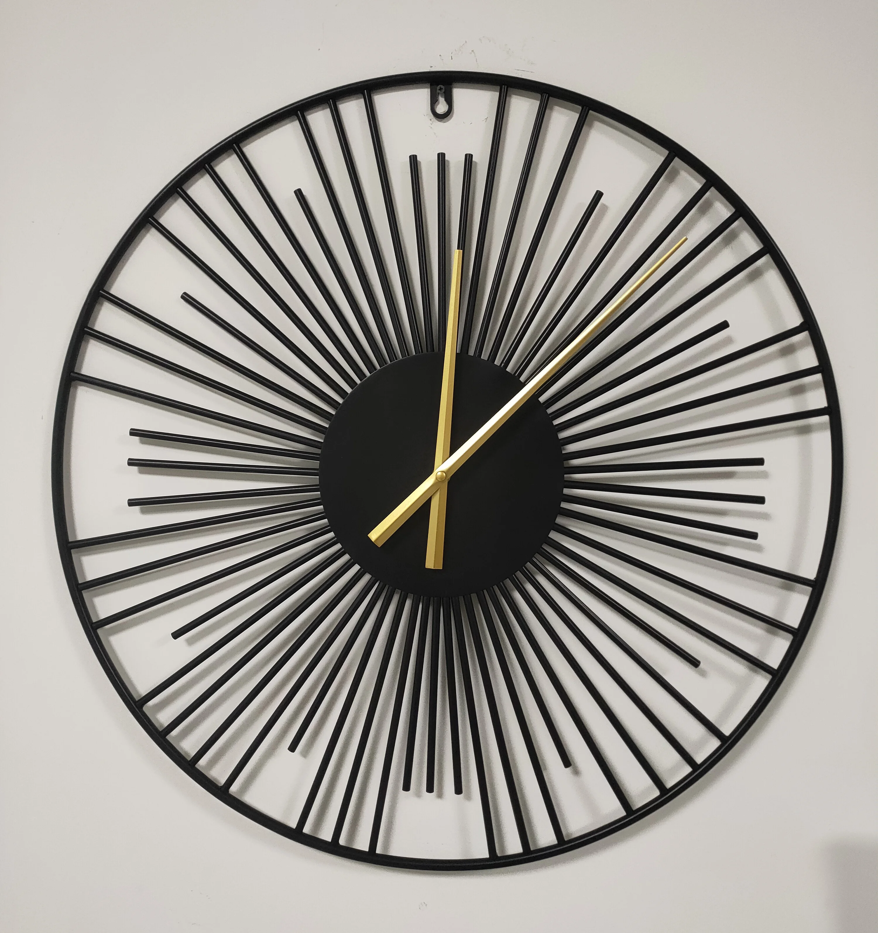 

-60cm Creative Nordic Simple wall clock iron clock metal living room Modern minimalist modern wall clock