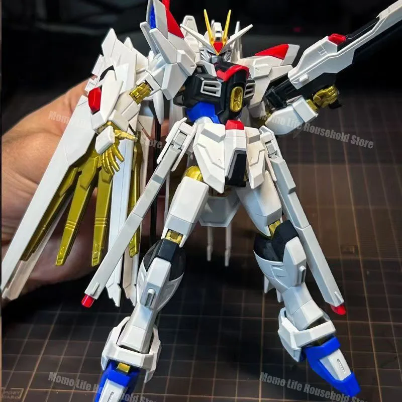 En Stock XF modèle 1/144 HG ZGMF-X20A Strike Freedom assemblage modèles Kits Anime figurine Robot modèle en plastique cadeaux jouets