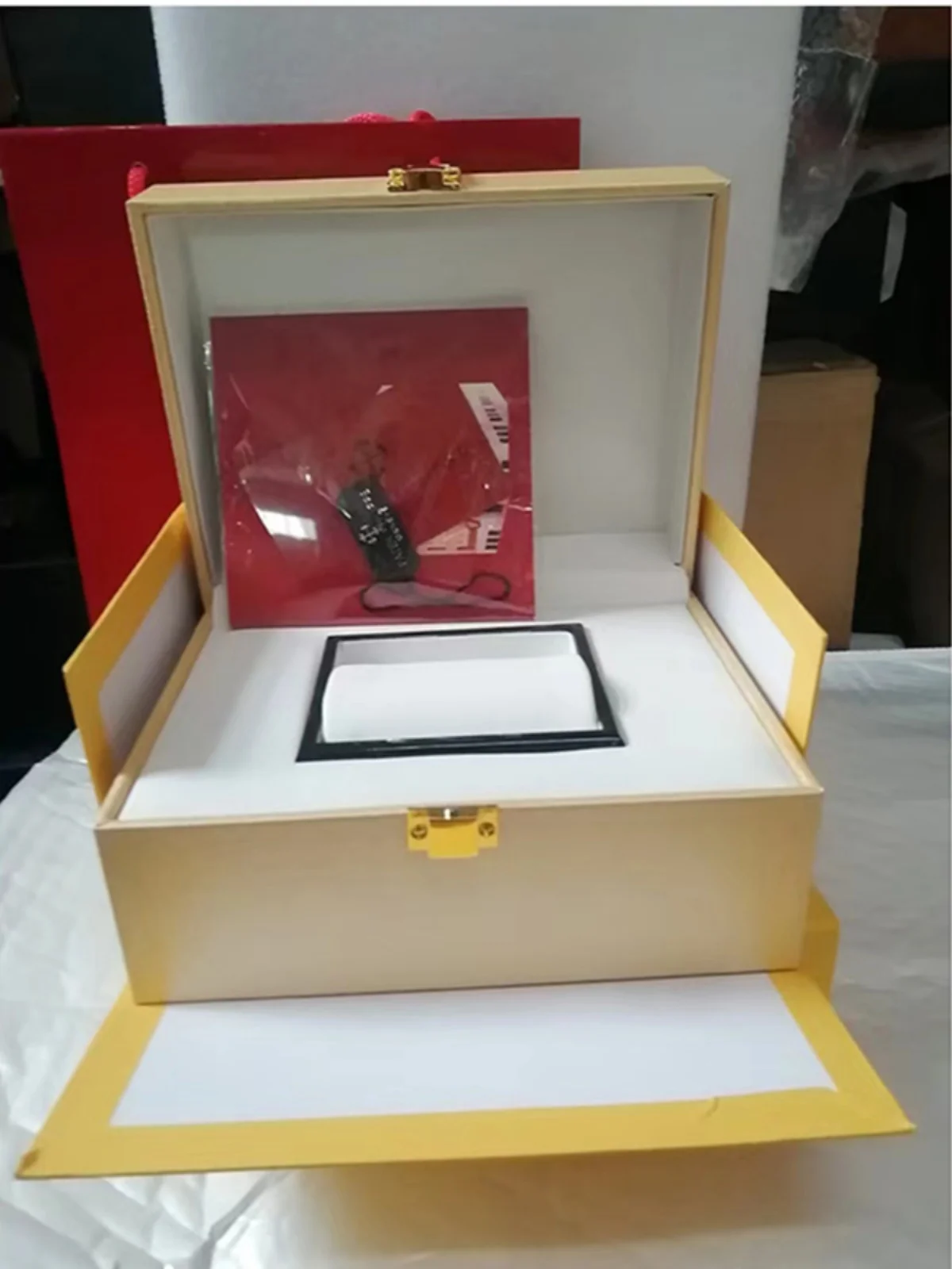 

Exquisite Classic Baita Watch Box Premium Leather Storage Gift Box for Fine Timepieces Faionable Jewelry Storage Case