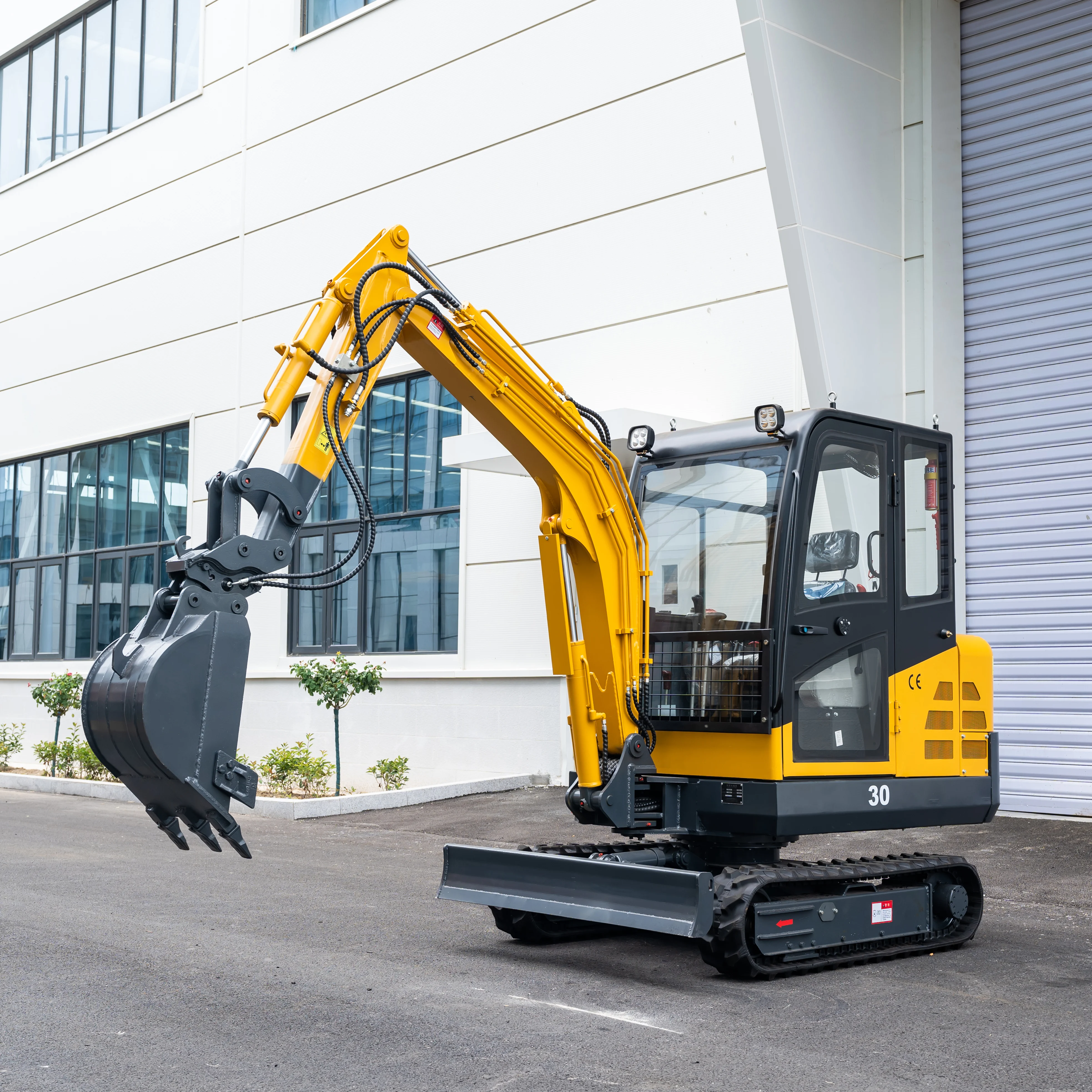 HW-30 Mini excavadora diésel de 3 toneladas, miniexcavadora sobre orugas, motor Euro 5, certificado CE, Mini ensacadora compacta 3t con cubo personalizado