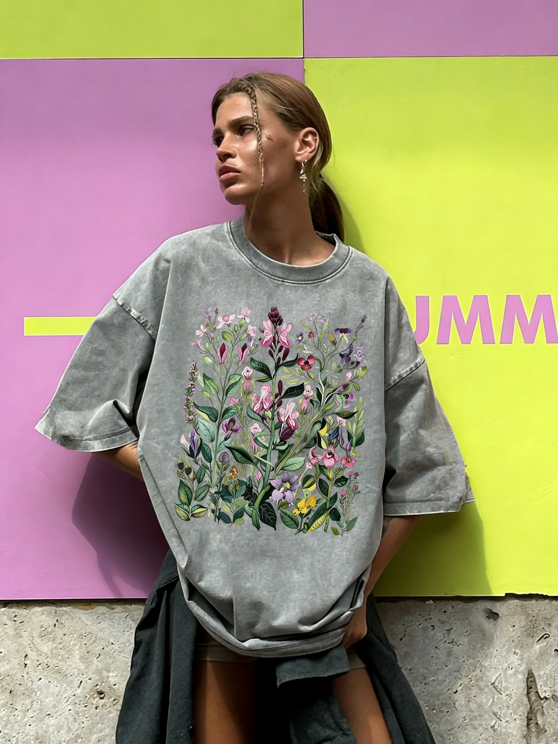 Damska koszulka z nadrukiem różnych pięknych kwiatów, letnia, luźna, z okrągłym dekoltem, bawełniana, uniwersalna, streetwear.