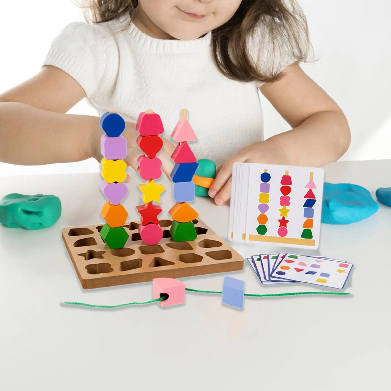 Holzperlen, Sequencing-Spielzeug, Schnürperlen, Feinmotorik, Stapelspielzeug, Fädelspielzeug für Kinder, 2, 3, 4, 5, Weihnachtsgeschenke