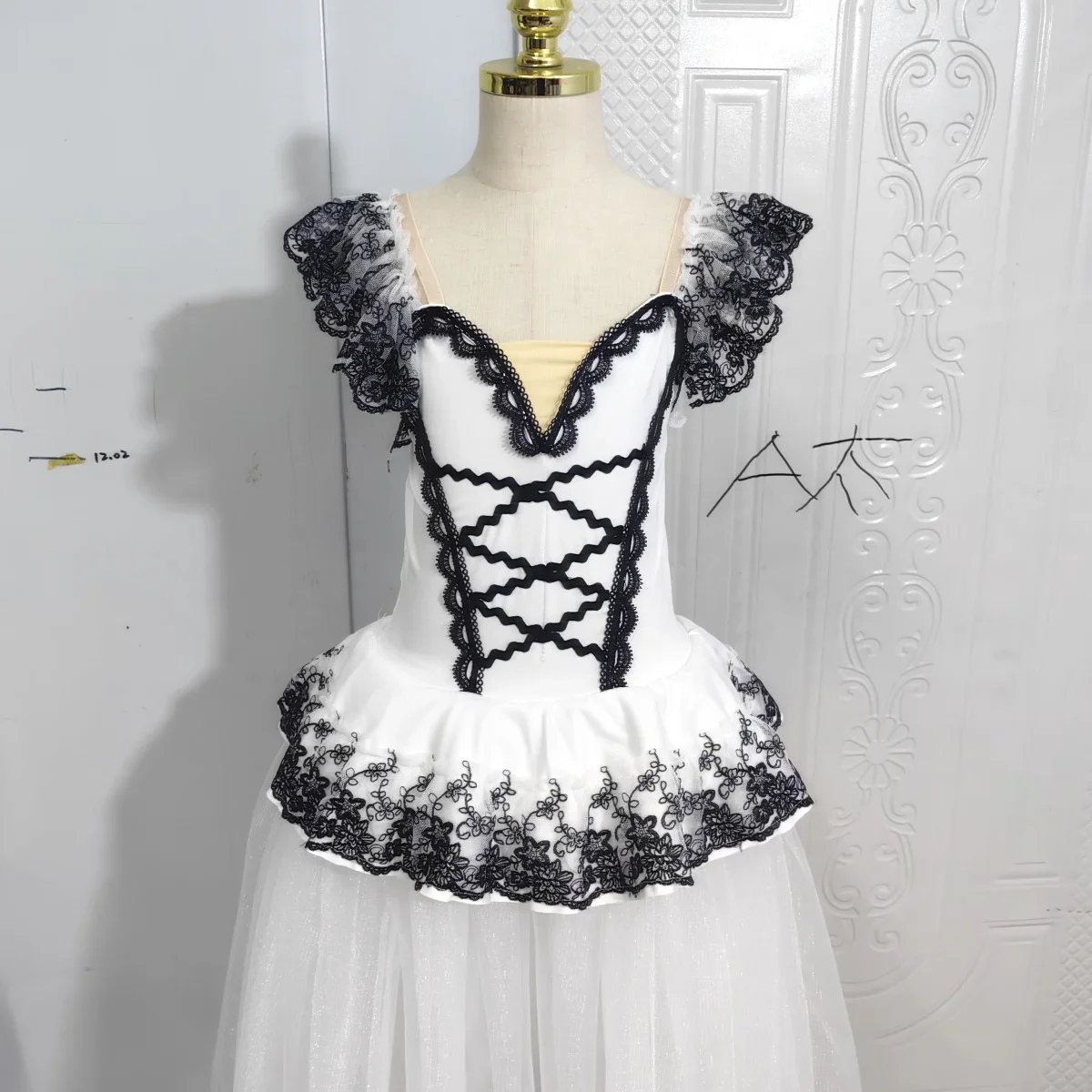 Falda de Ballet profesional para niñas y mujeres, trajes de baile de cisne blanco y negro, vestido largo de tul de payaso de actuación