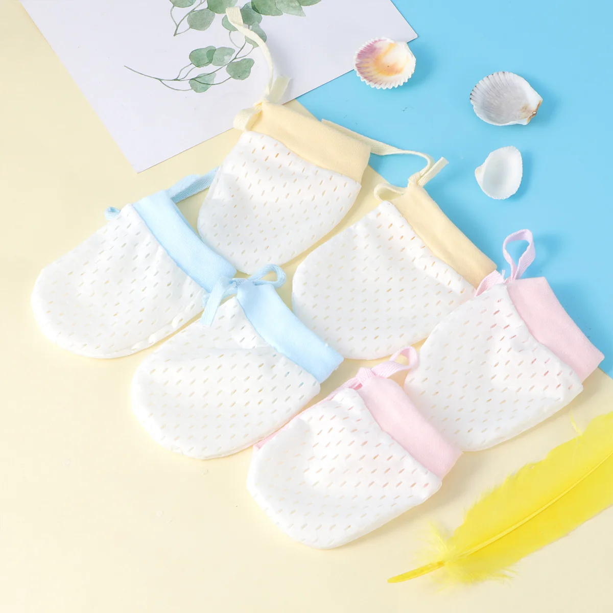 

4Pairs Newborn Baby Gloves Anti-Grasping Face Protection Soft Breathable Comfortable One Size Fit Most Fashionable Pink Blue