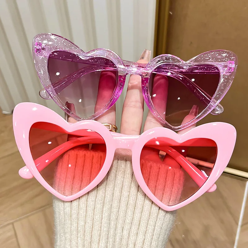Nuevas gafas de sol Vintage Retro Instagram en forma de corazón transparente rosa brillante para niñas fiesta en la playa foto de cumpleaños gafas de moda