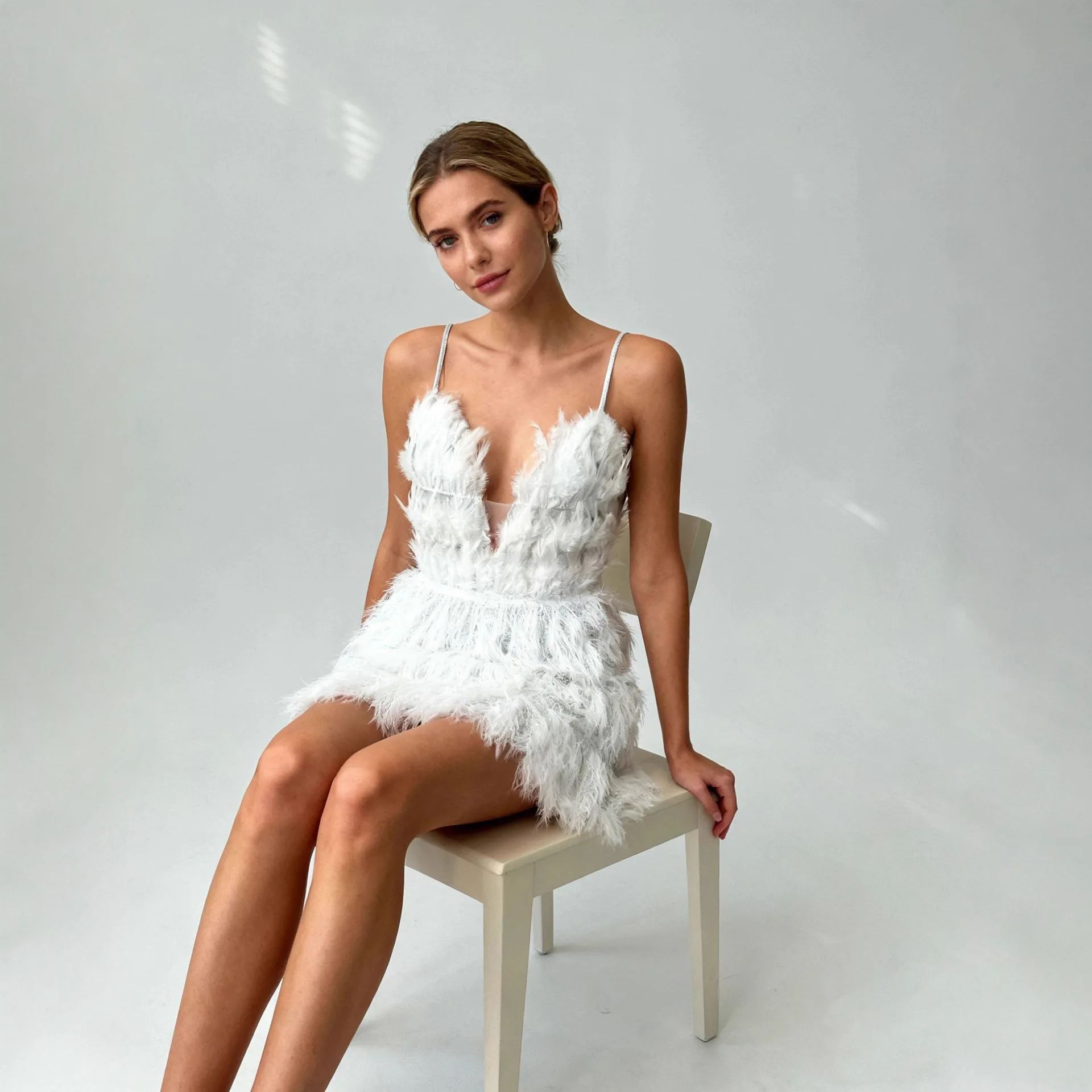 Women's Casual Dresses Women's Clothes Wholesale, Sexy Deep V Evening Dress Suspender Skirt, White Feather Stitching Mini Skirt