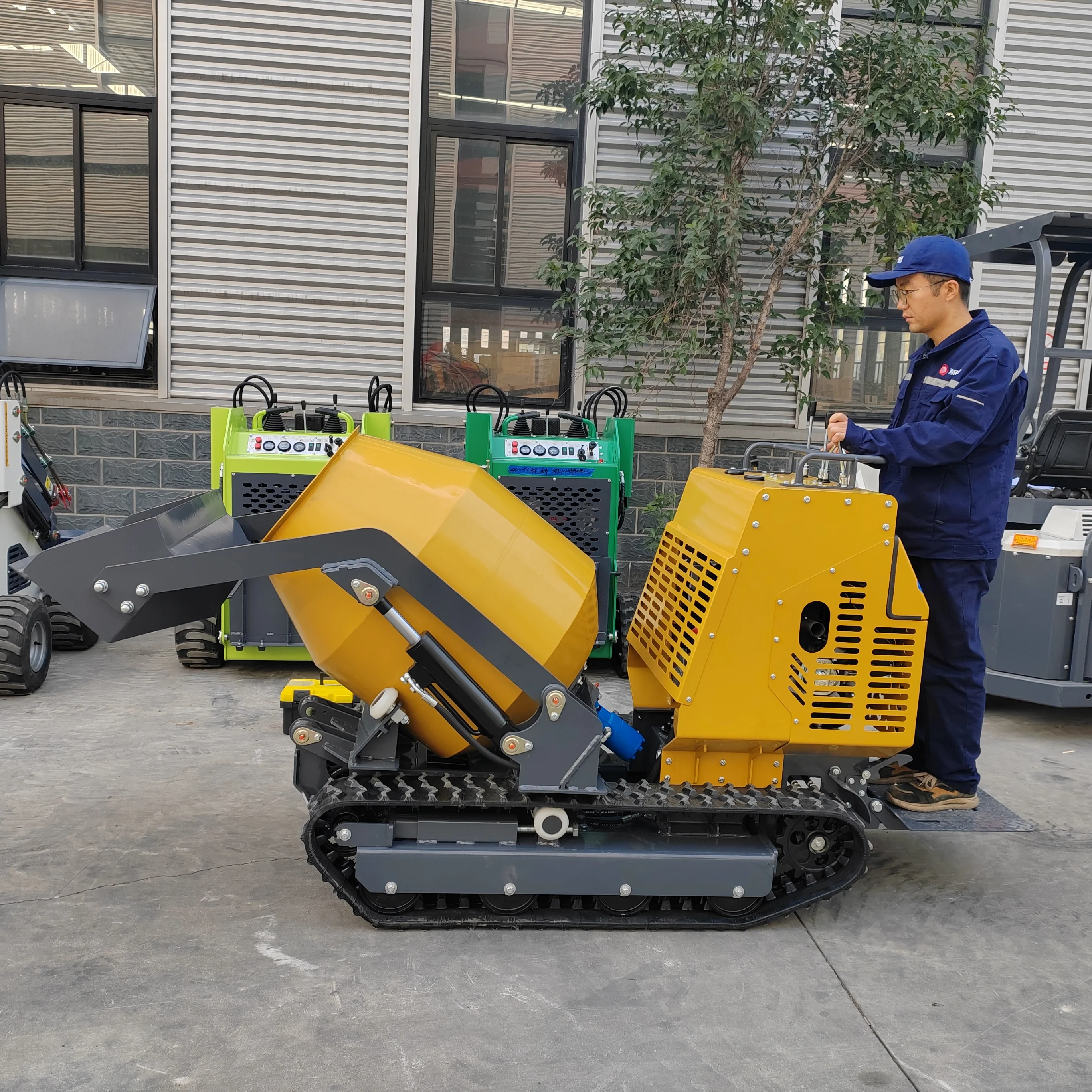 خزان خلط الخرسانة ذاتية التحميل للمصنع #4