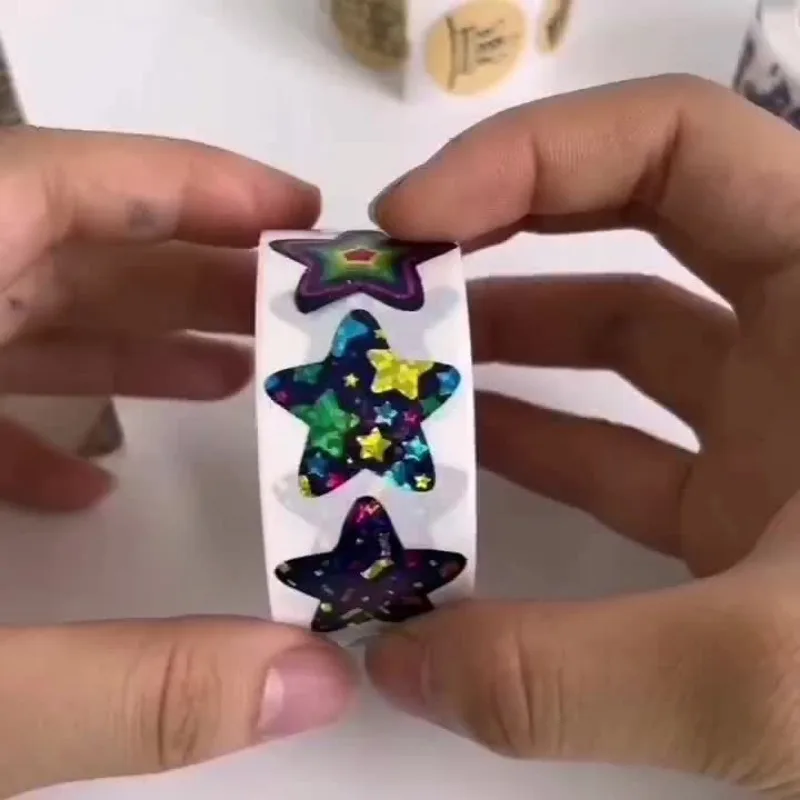500 قطعة من ملصقات النجوم اللامعة - نجوم متألقة متعددة الألوان ذاتية اللصق مع تألق قزحي الألوان، أوراق ورقية لامعة للحرف اليدوية ذاتية الصنع #6