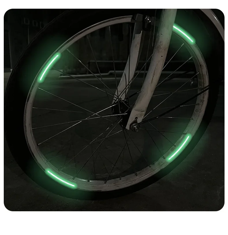 20pcs Universal Night Car Reflective Stickers Auto Moto Decor Car Motorcycle Wheel Reflective Strips Colorful Hub Stickers