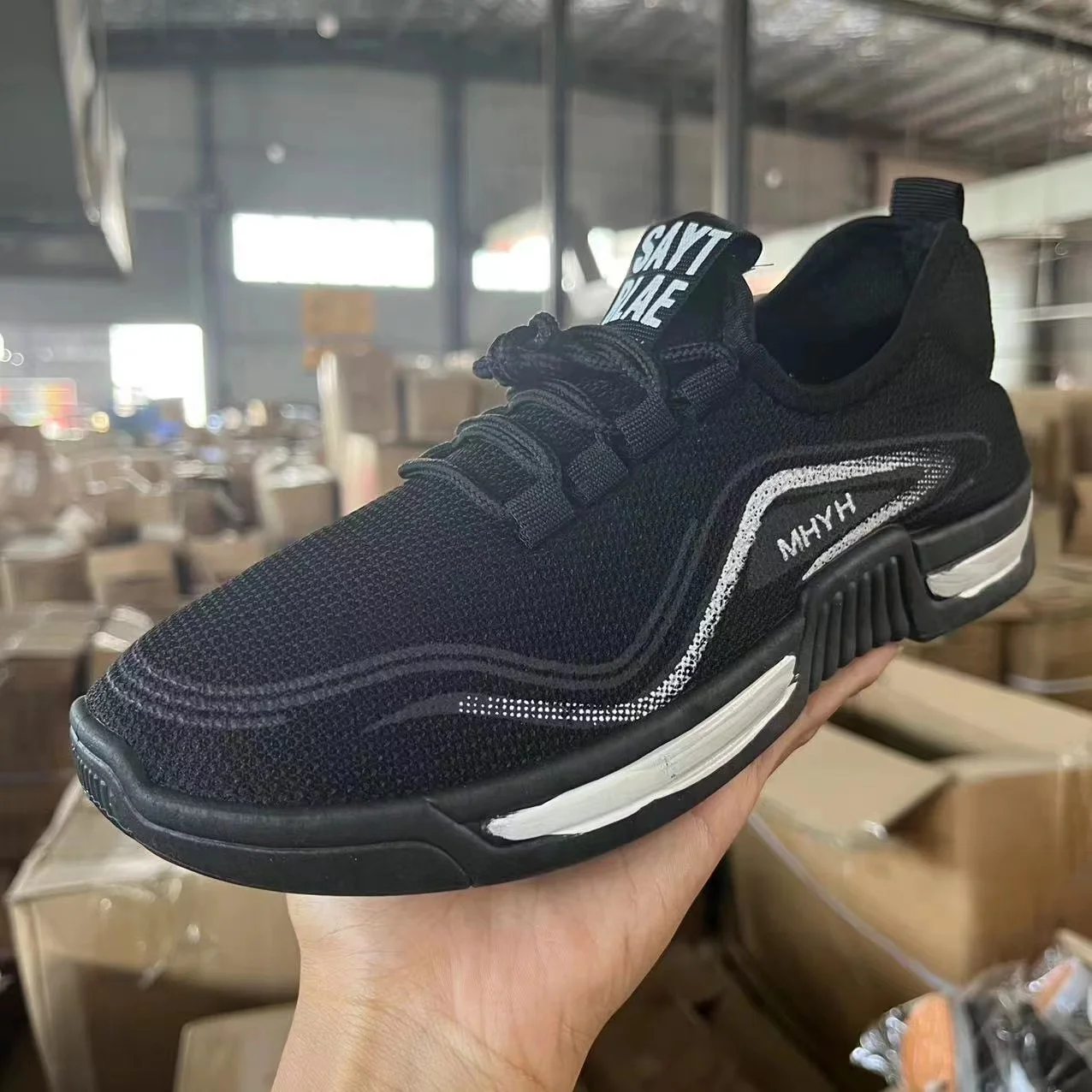 Popular fashion men's running shoes, ultra light outdoor casual shoes, comfortable and breathable sports shoes