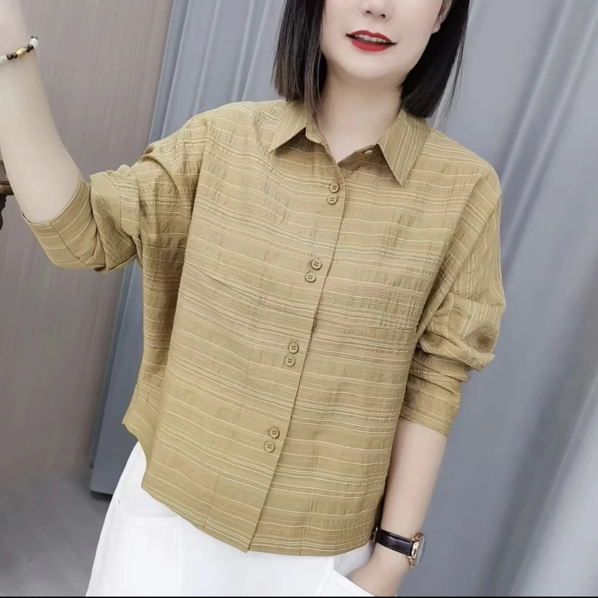 Mom\'s Autumn Outfit New Long Sleeved Top Fashionable and Stylish Loose and Slimming Minimalist Casual Striped Blouses Shirt