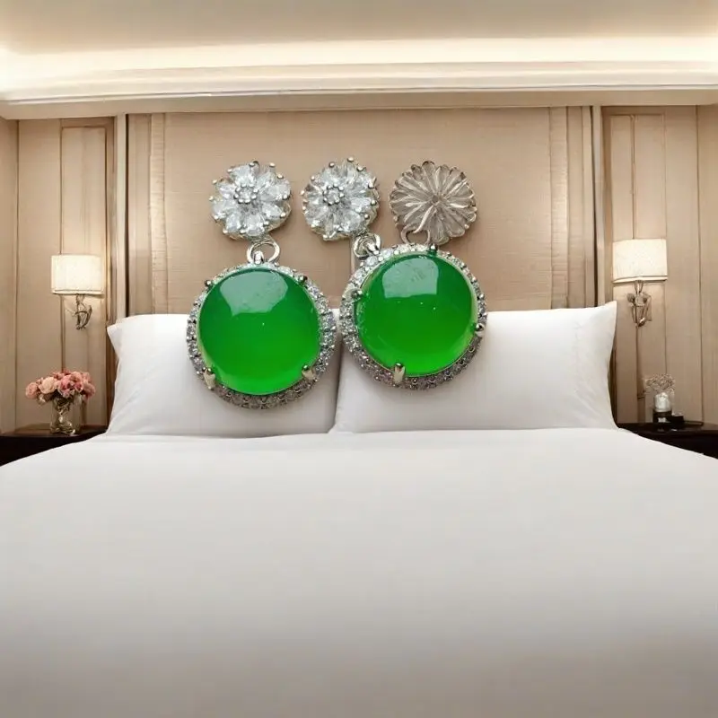 

Jadeite high ice emperor green inlaid round egg surface earrings loose stone new Chinese fine carving
