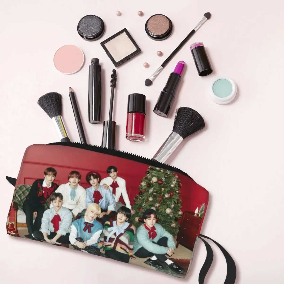 Kpop Star Singer Idol Cosmetic Bag Women Makeup Bags Straykids Travel Zipper Toiletry Bag Organizer Merch