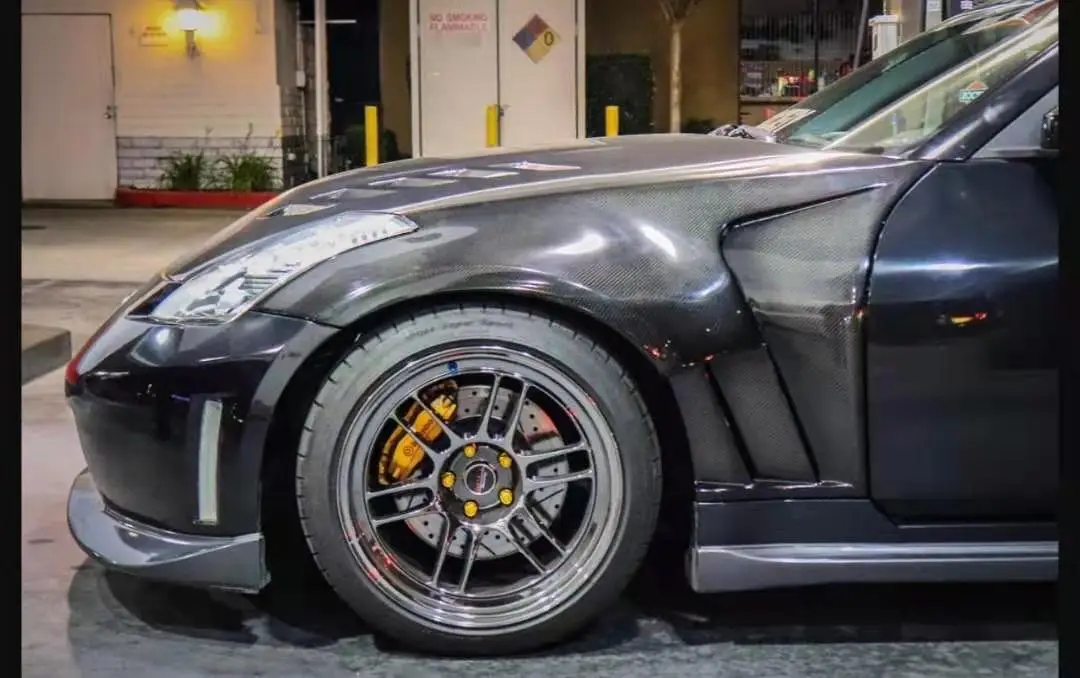 

suitable for Fits for Nissan 350Z Z33 EPA1 Style Front Fender 350Z Carbon Fender
