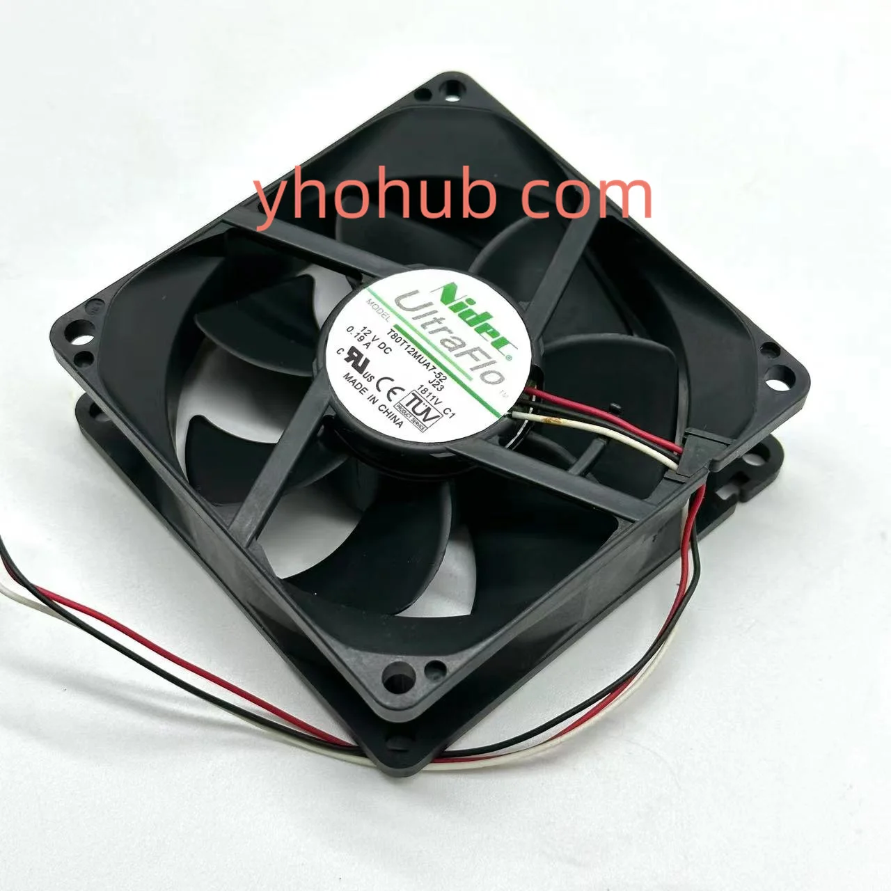 

Nidec T80T12MUA7-52 DC 12V 0.19A 80x80x25mm 3-Wire Server Cooling Fan