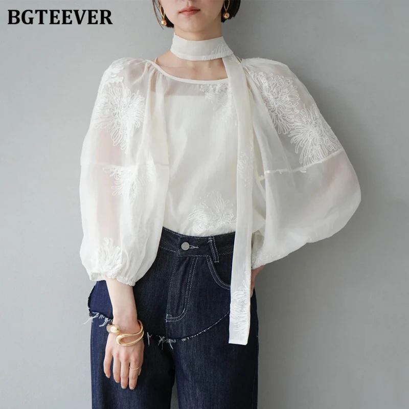 

BGTEEVER Spring Summer Vintage Puff Sleeve Women Embroidery Printed Shirts Blouses Elegant Loose O-neck Ladies Pullovers Tops