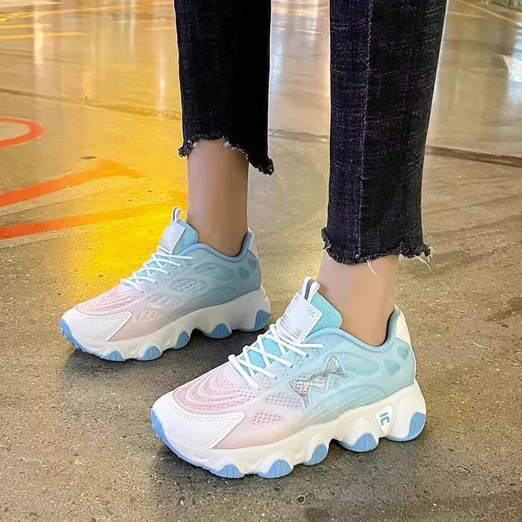 

All-Season Mesh Gradient Running Shoes: Fashionable Student-Style Octopus Sneakers for Women