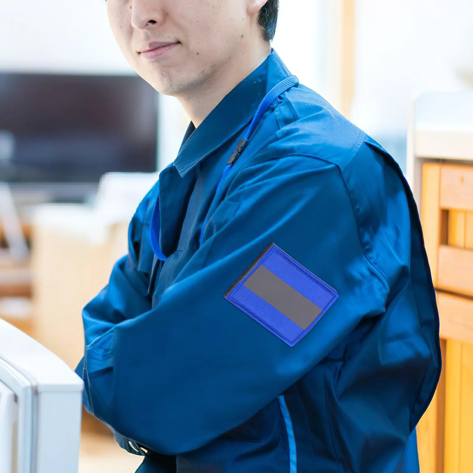 

Reflective Safety Patch Self-Adhesive Nylon Cloth Tape Patch for Backpack Clothing Dog Gear High Visibility Reflective Tape